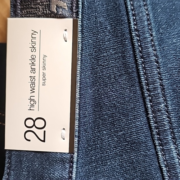 7 For All Mankind High Waist Ankle Skinny Denim Jeans NWT - Picture 7 of 9